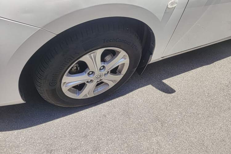 Used Mazda 3 2015 Sedan 1.6L Automatic Elite Model Left Front Wheel Hub