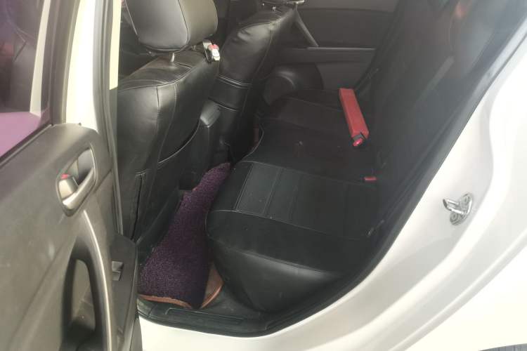 Used Mazda 3 2015 Sedan 1.6L Manual Elite Model Left Rear Seat