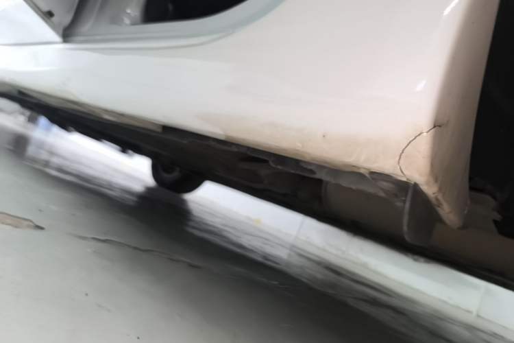 Used Mazda 3 2015 Hatchback 1.6L Manual Comfort Edition Left Side Sill