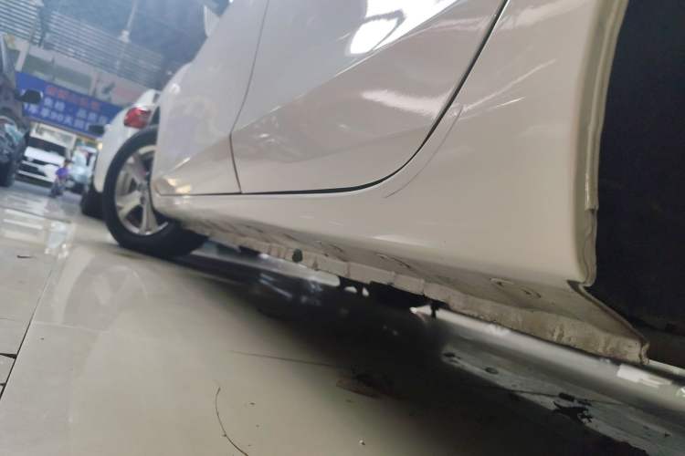 Used Mazda 3 2015 Sedan 1.6L Automatic Comfort Model Left Side Sill