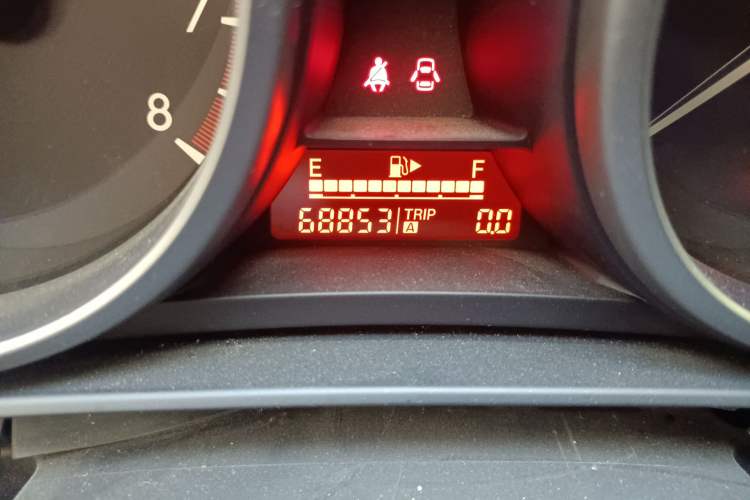 Used Mazda 3 2015 Sedan 1.6L Automatic Elite Model Odometer Close Up