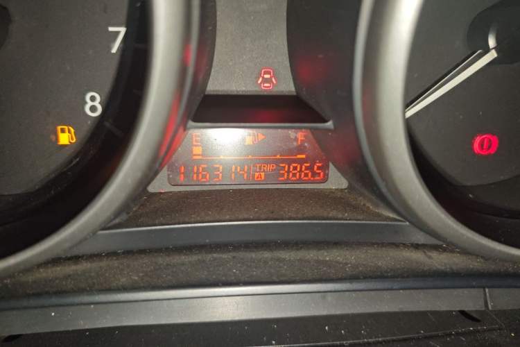 Used Mazda 3 2015 Sedan 1.6L Automatic Elite Model Odometer Close Up