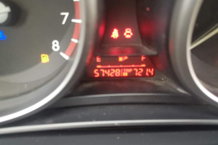 Used Mazda 3 2015 Hatchback 1.6L Manual Comfort Edition Odometer Close Up