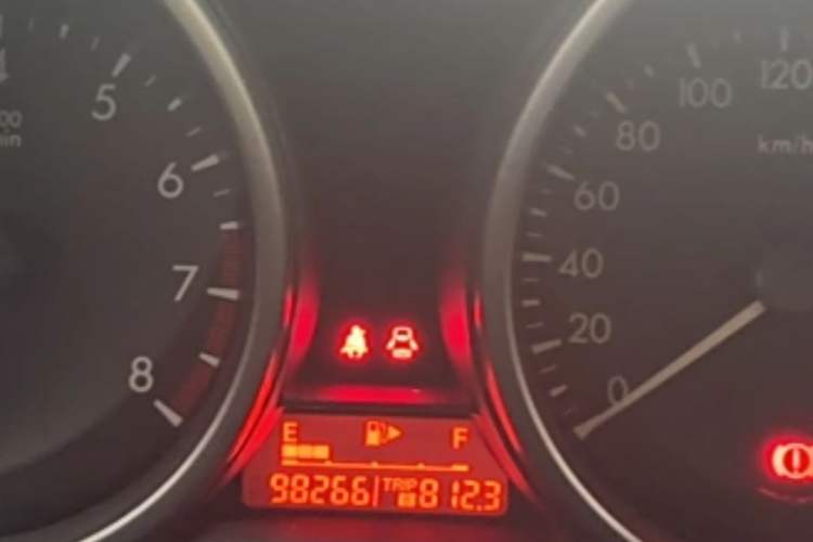 Used Mazda 3 2015 Sedan 1.6L Automatic Elite Model Odometer Close Up
