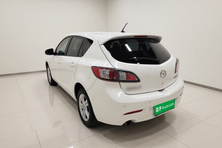 Used Mazda 3 2015 Hatchback 1.6L Manual Comfort Edition Rear Left 45 Deg