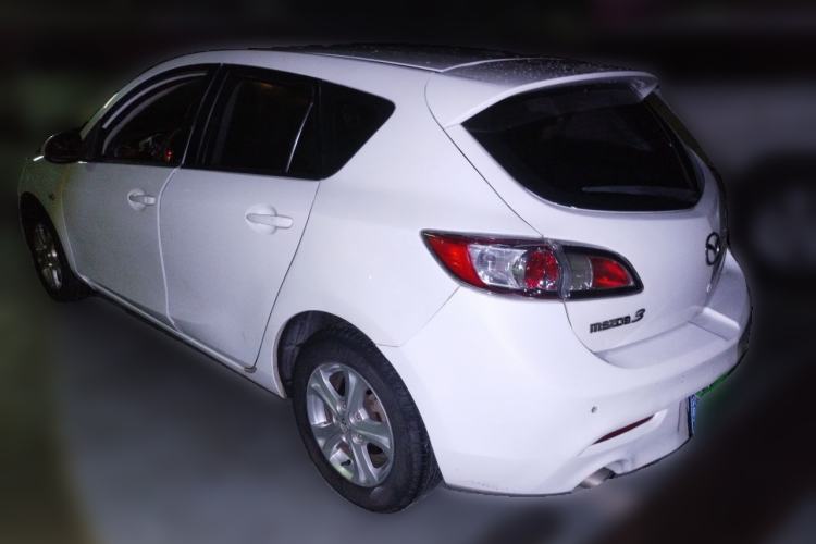 Used Mazda 3 2015 Hatchback 1.6L Automatic Elite Model Rear Left 45 Deg
