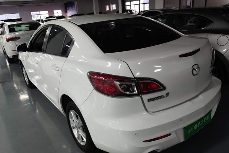 Used Mazda 3 2015 Sedan 1.6L Automatic Elite Model Rear Left 45 Deg