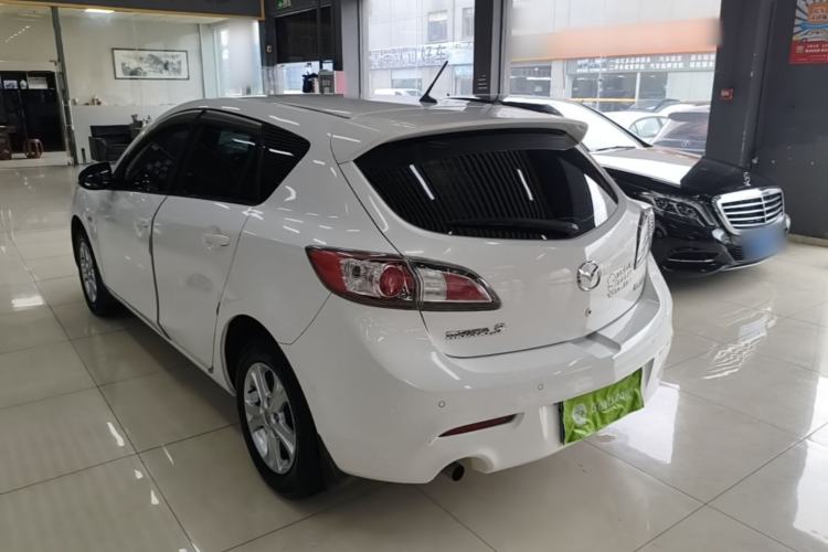 Used Mazda 3 2015 Hatchback 1.6L Manual Comfort Edition Rear Left 45 Deg