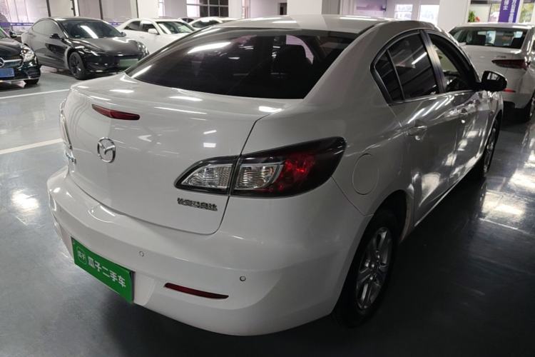 Used Mazda 3 2015 Sedan 1.6L Automatic Elite Model Rear Right 45 Deg