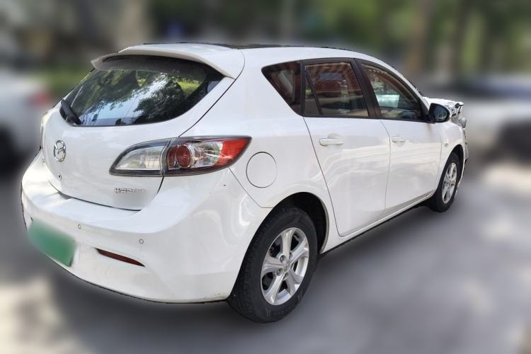 Used Mazda 3 2015 Hatchback 1.6L Manual Comfort Edition Rear Right 45 Deg