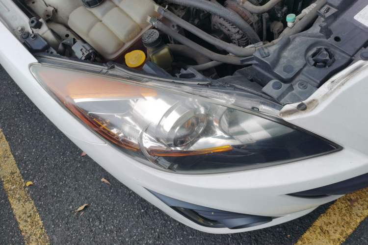 Used Mazda 3 2015 Sedan 1.6L Automatic Elite Model Right Front Headlight