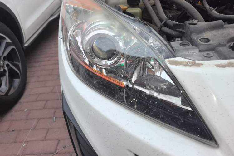 Used Mazda 3 2015 Hatchback 1.6L Automatic Elite Model Right Front Headlight