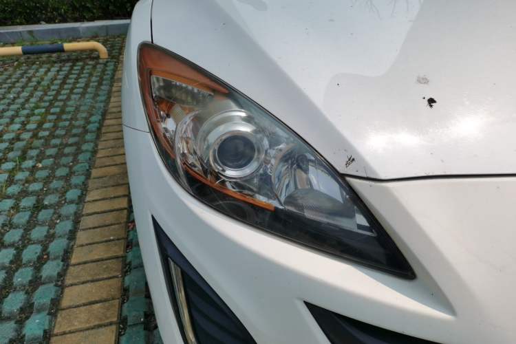 Used Mazda 3 2015 Hatchback 1.6L Automatic Elite Model Right Front Headlight