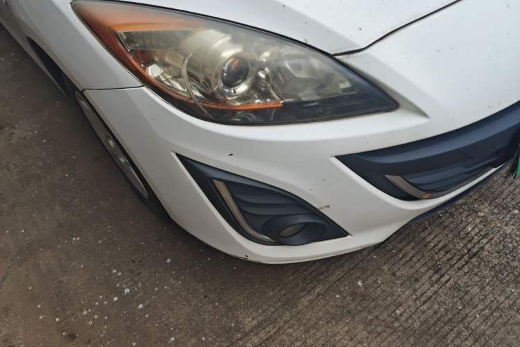 Used Mazda 3 2015 Sedan 1.6L Automatic Elite Model Right Front Headlight