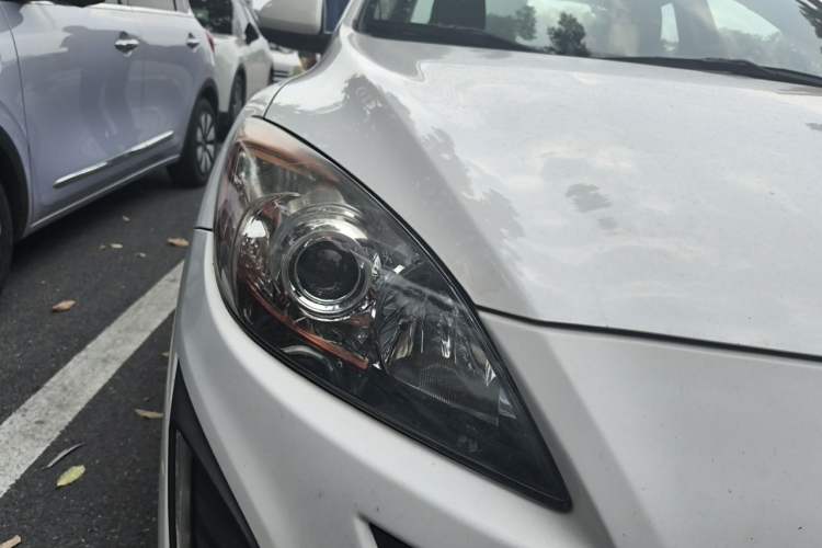 Used Mazda 3 2015 Sedan 1.6L Automatic Comfort Model Right Front Headlight