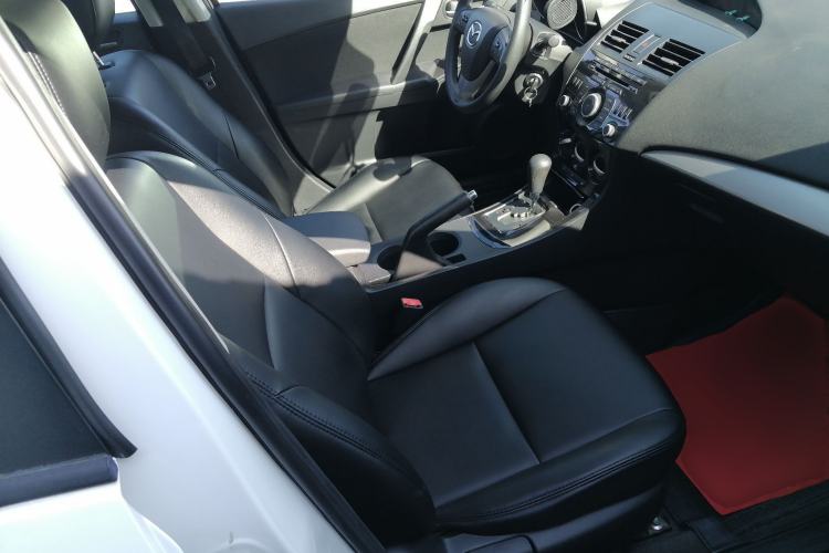 Used Mazda 3 2015 Sedan 1.6L Automatic Elite Model Right Front Seat