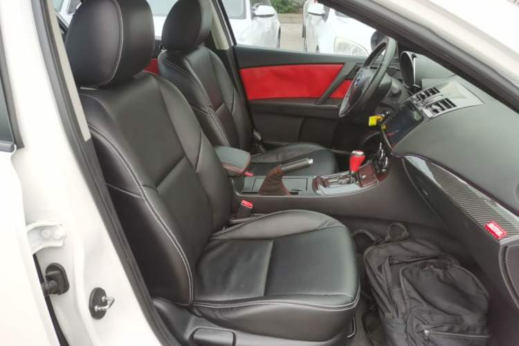Used Mazda 3 2015 Sedan 1.6L Automatic Comfort Model Right Front Seat