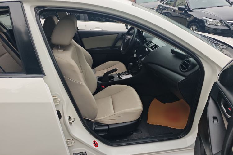 Used Mazda 3 2015 Sedan 1.6L Automatic Comfort Model Right Front Seat