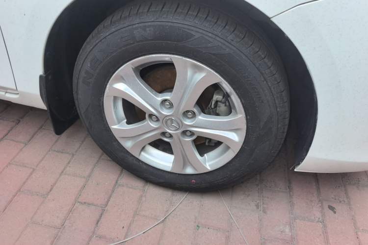 Used Mazda 3 2015 Hatchback 1.6L Automatic Elite Model Right Front Wheel Hub