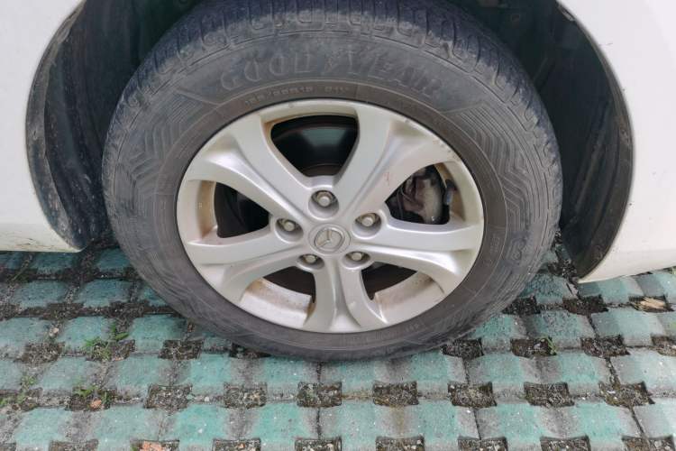 Used Mazda 3 2015 Hatchback 1.6L Automatic Elite Model Right Front Wheel Hub