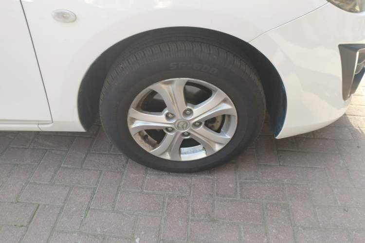 Used Mazda 3 2015 Sedan 1.6L Automatic Comfort Model Right Front Wheel Hub