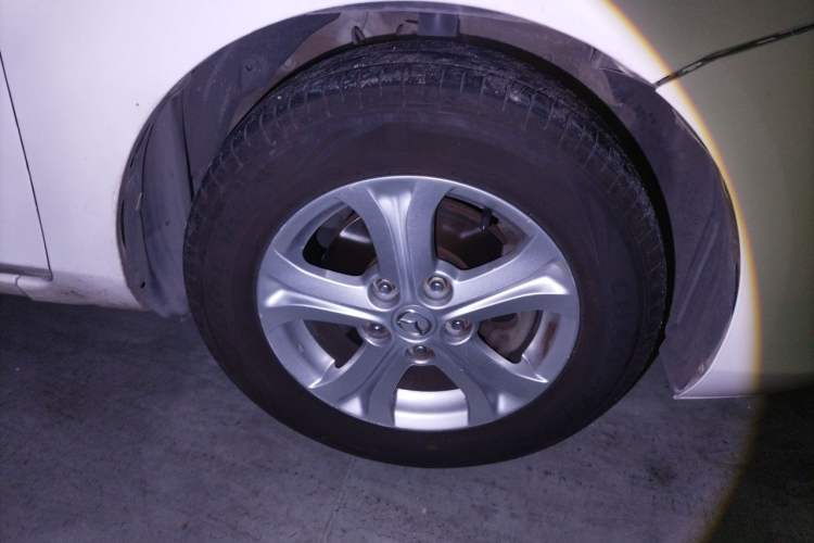 Used Mazda 3 2015 Hatchback 1.6L Automatic Elite Model Right Front Wheel Hub
