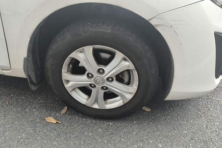 Used Mazda 3 2015 Sedan 1.6L Automatic Comfort Model Right Front Wheel Hub