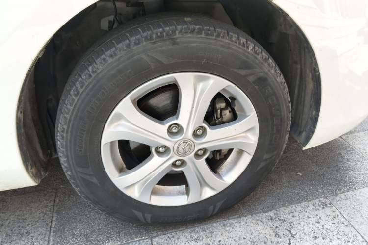 Used Mazda 3 2015 Hatchback 1.6L Manual Comfort Edition Right Front Wheel Hub