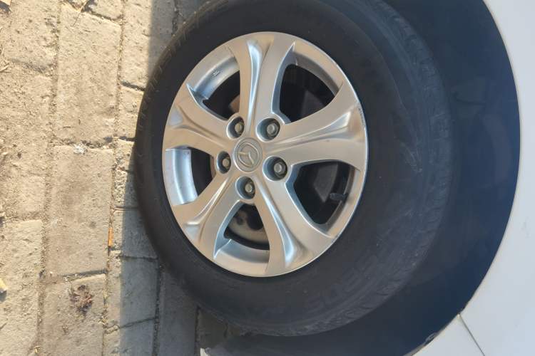 Used Mazda 3 2015 Sedan 1.6L Manual Elite Model Right Front Wheel Hub