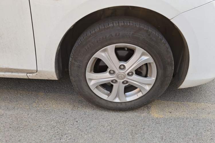 Used Mazda 3 2015 Sedan 1.6L Automatic Comfort Model Right Front Wheel Hub