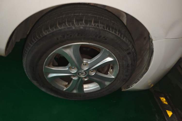 Used Mazda 3 2015 Sedan 1.6L Automatic Elite Model Right Front Wheel Hub