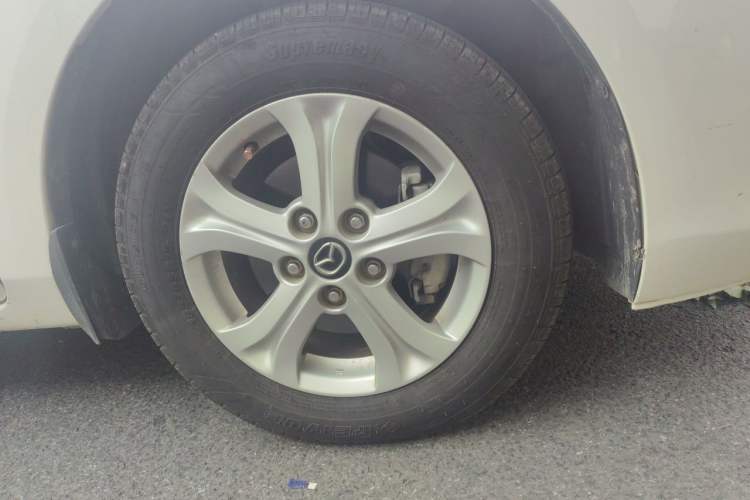 Used Mazda 3 2015 Hatchback 1.6L Automatic Elite Model Right Front Wheel Hub
