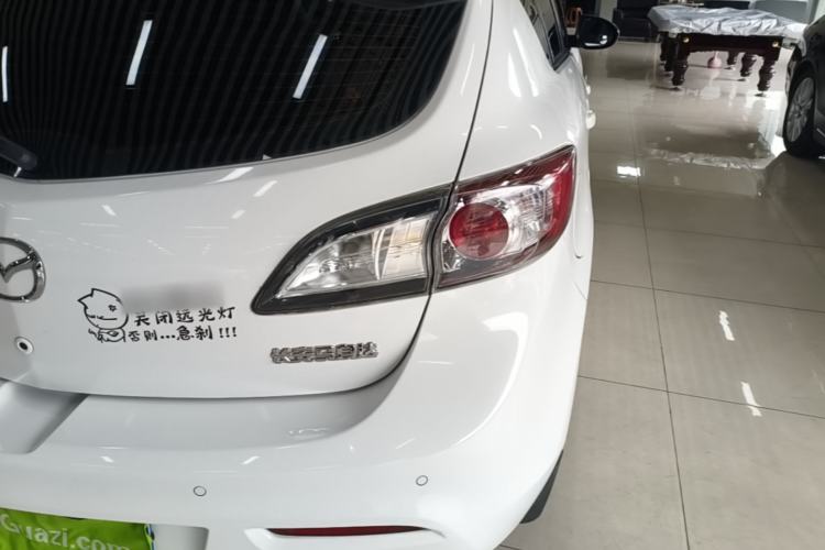 Used Mazda 3 2015 Hatchback 1.6L Manual Comfort Edition Right Rear Taillight