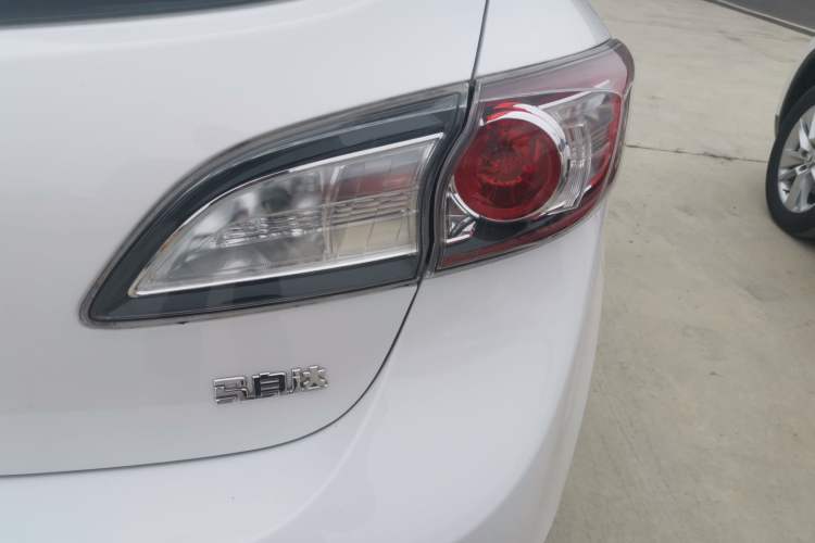 Used Mazda 3 2015 Hatchback 1.6L Manual Comfort Edition Right Rear Taillight
