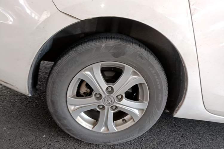 Used Mazda 3 2015 Sedan 1.6L Automatic Elite Model Right Rear Wheel Hub