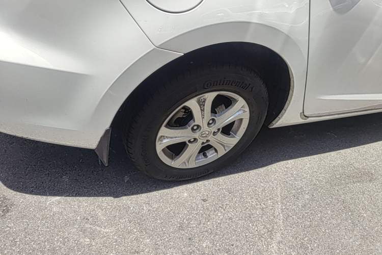 Used Mazda 3 2015 Sedan 1.6L Automatic Elite Model Right Rear Wheel Hub