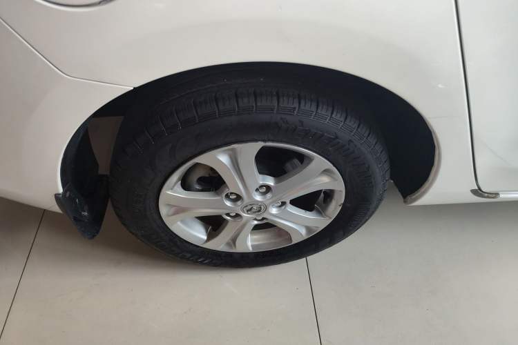Used Mazda 3 2015 Sedan 1.6L Automatic Comfort Model Right Rear Wheel Hub