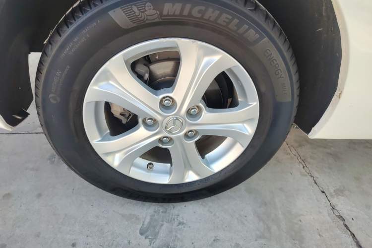 Used Mazda 3 2015 Sedan 1.6L Manual Comfort Model Right Rear Wheel Hub