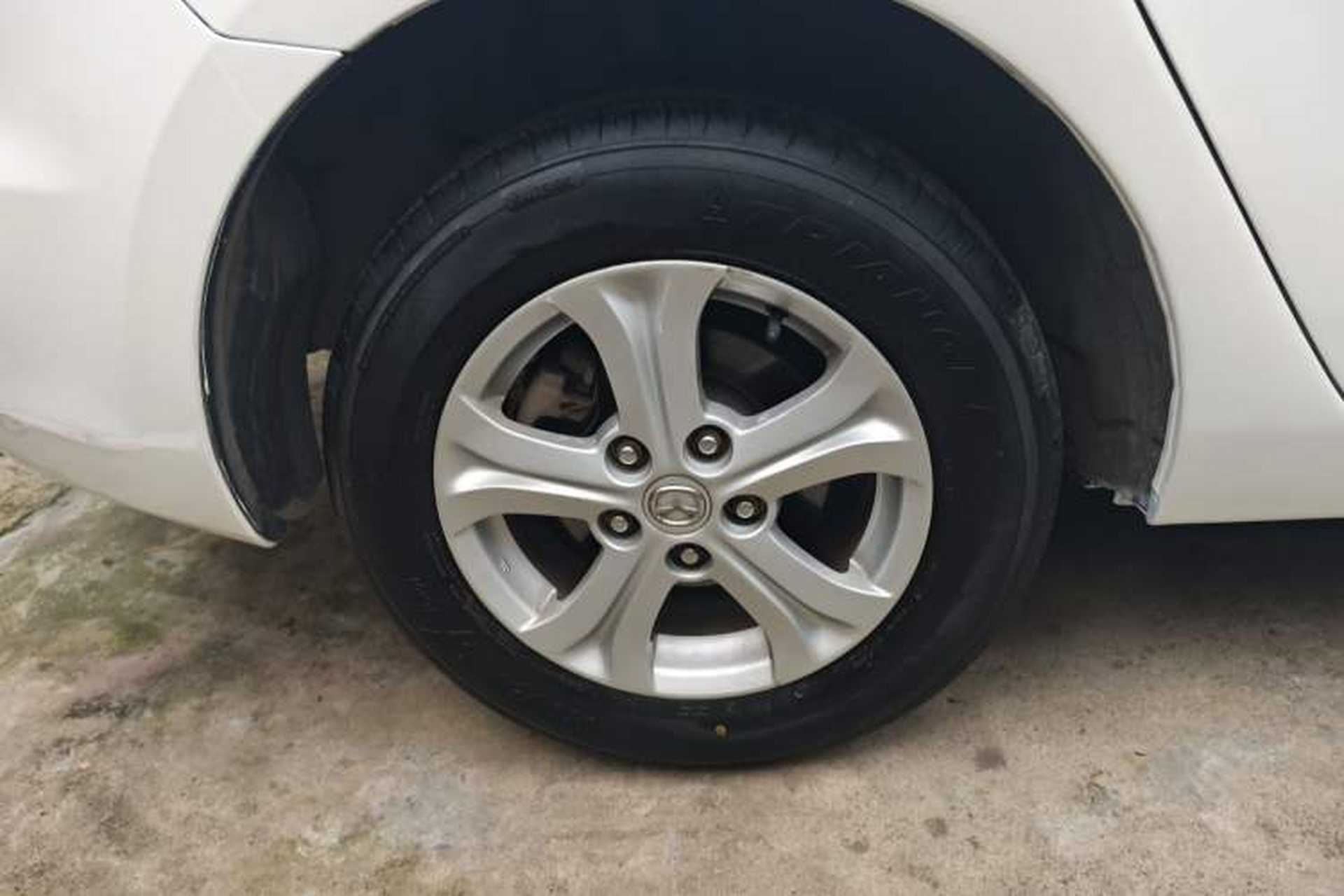 Used Mazda 3 2015 Sedan 1.6L Automatic Comfort Model Right Rear Wheel Hub