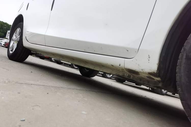 Used Mazda 3 2015 Sedan 1.6L Automatic Comfort Model Right Side Sill