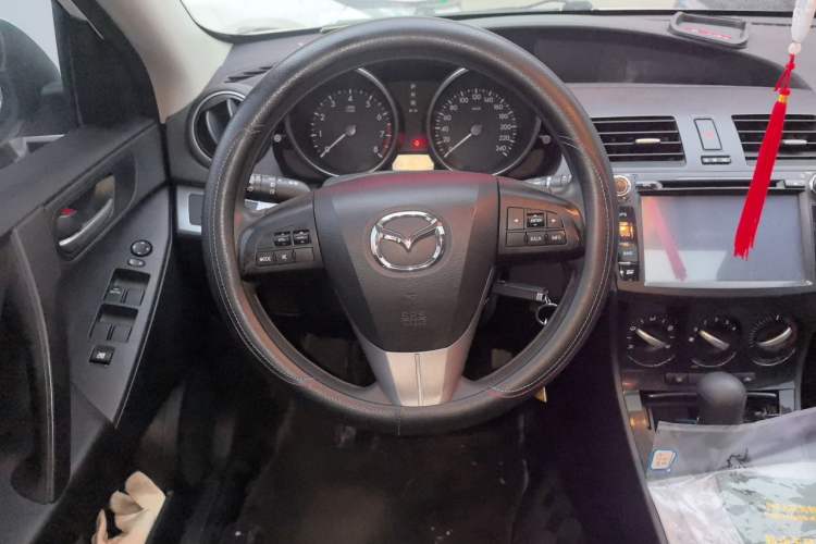 Used Mazda 3 2015 Hatchback 1.6L Automatic Elite Model Steering Wheel