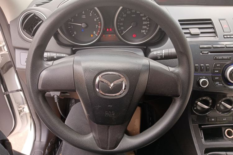 Used Mazda 3 2015 Sedan 1.6L Manual Comfort Model Steering Wheel
