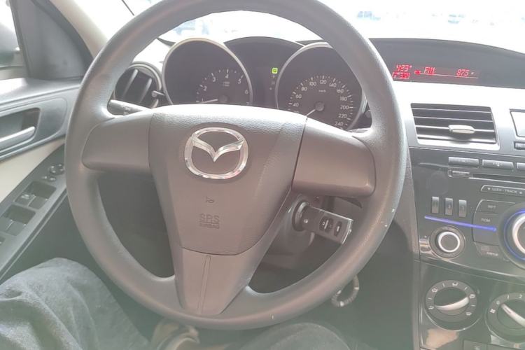 Used Mazda 3 2015 Sedan 1.6L Automatic Comfort Model Steering Wheel