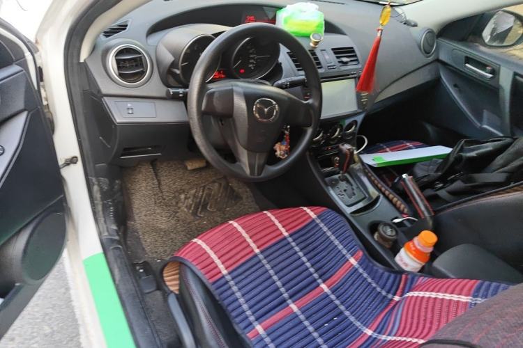 Used Mazda 3 2015 Sedan 1.6L Automatic Comfort Model Steering Wheel