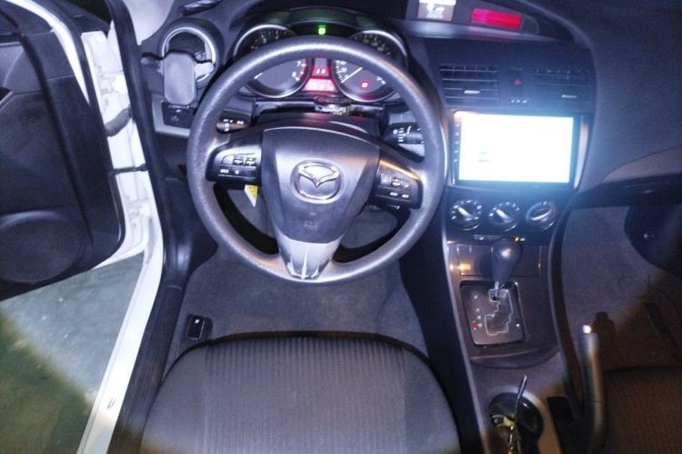 Used Mazda 3 2015 Hatchback 1.6L Automatic Elite Model Steering Wheel