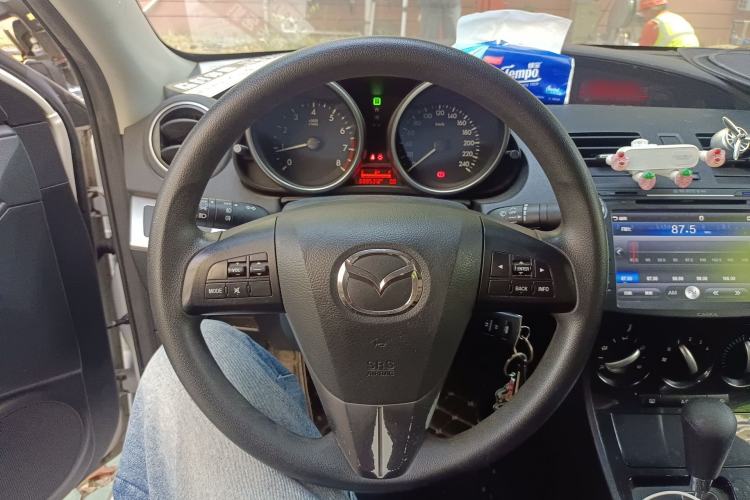 Used Mazda 3 2015 Sedan 1.6L Automatic Elite Model Steering Wheel