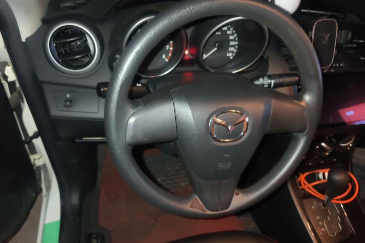 Used Mazda 3 2015 Sedan 1.6L Automatic Comfort Model Steering Wheel