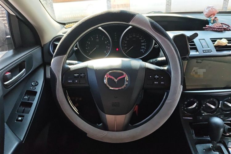 Used Mazda 3 2015 Sedan 1.6L Automatic Elite Model Steering Wheel