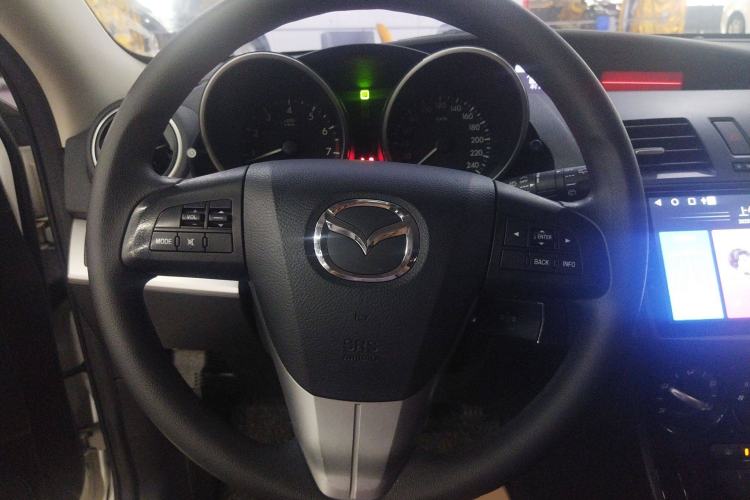 Used Mazda 3 2015 Hatchback 1.6L Automatic Elite Model Steering Wheel