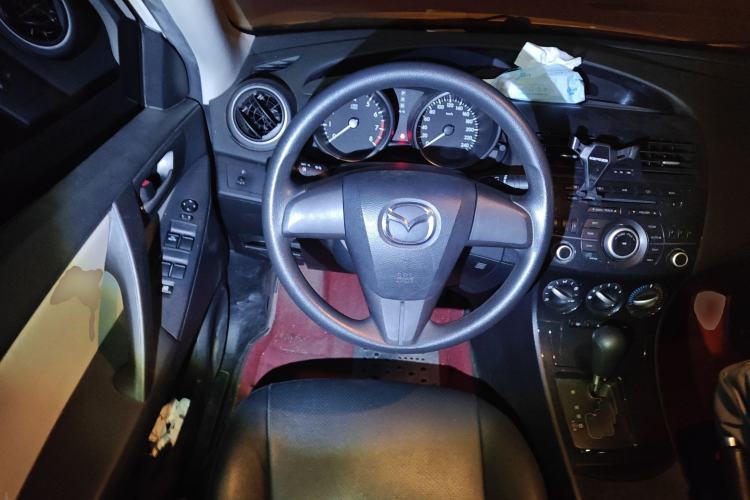 Used Mazda 3 2015 Sedan 1.6L Automatic Comfort Model Steering Wheel